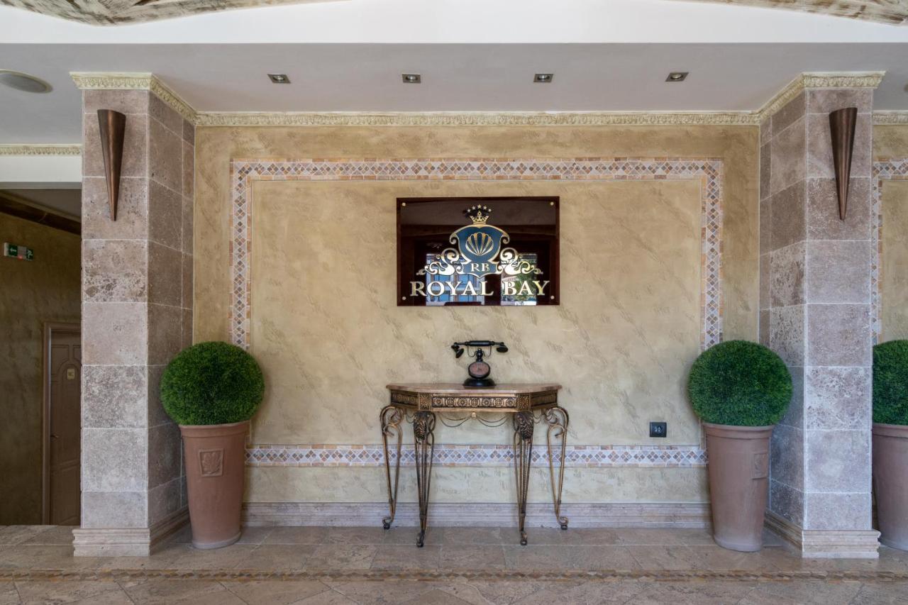 Royal Bay Apartments With Self Check-In Sveti Vlas Exteriör bild