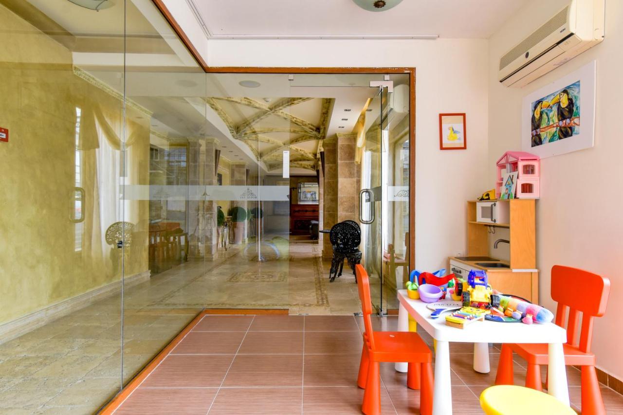 Royal Bay Apartments With Self Check-In Sveti Vlas Exteriör bild